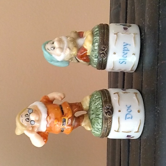 Vintage Other - 🍎 Disney DOC, BASHFUL or SNEEZY Trinket Box Retired PHB Dwarf COLLECTIBLE